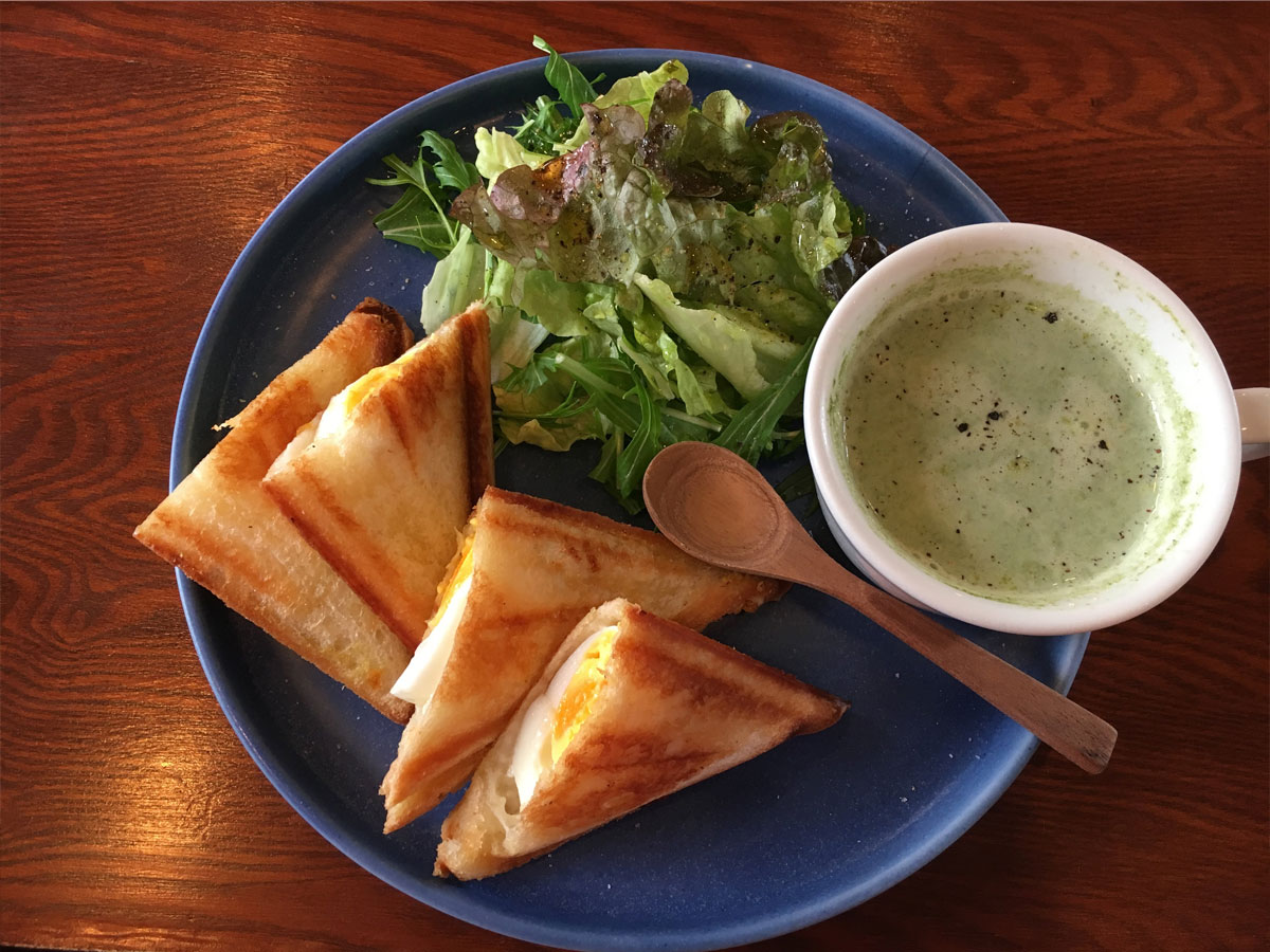 今月のおすすめ「ホットサンドプレートランチ」